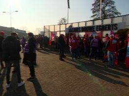 Werknemers koffiefabriek Douwe Egberts staken voor betere cao