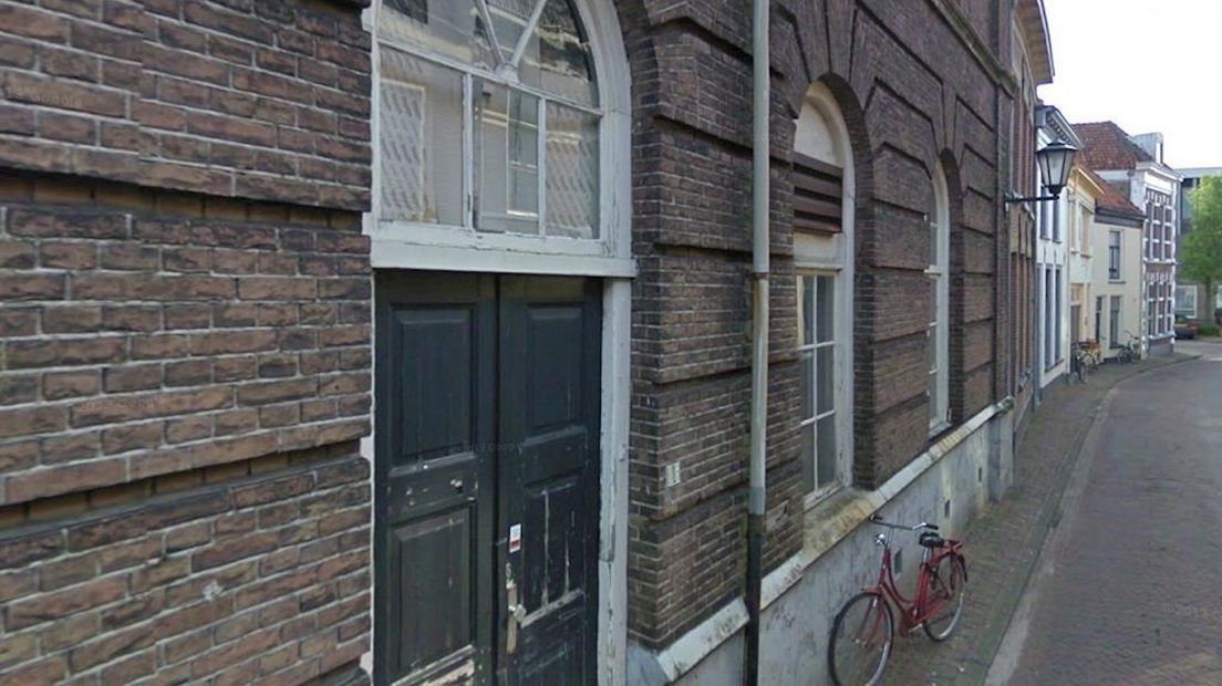 Historisch schoolgebouw aan Boven Nieuwstraat