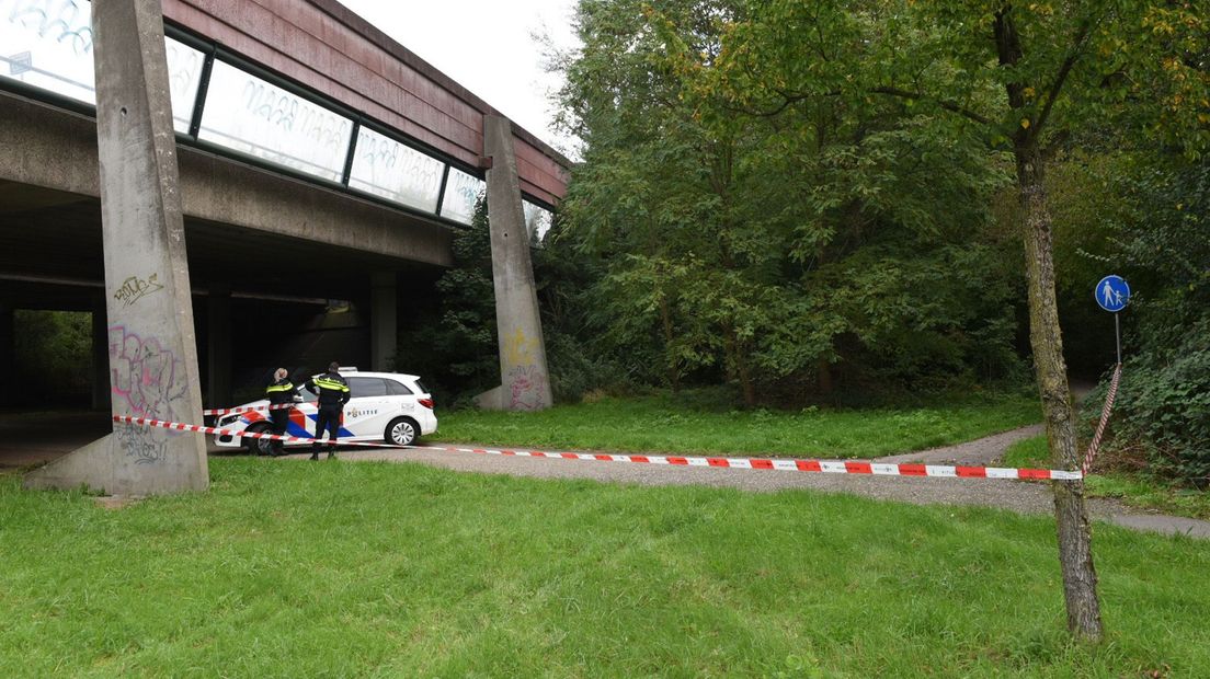 Een deel van het park is afgezet met linten.