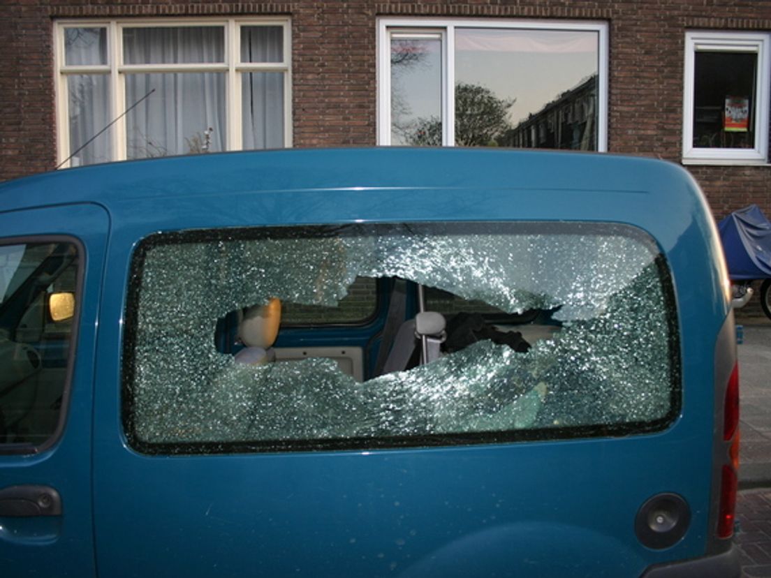 blauwerenault.cropresize.1.JPG