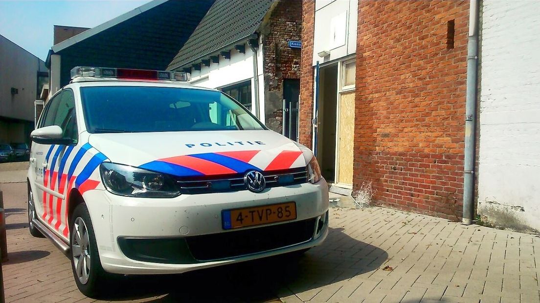 Lekkage leidt agenten naar wietkwekerij in Axel