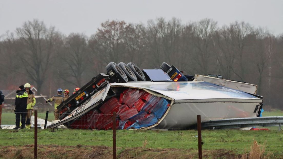 Truck combination upside down on N18