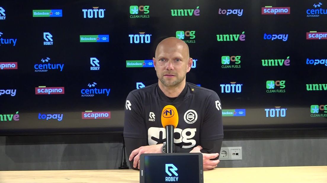 FC Groningen-trainer Dennis van der Ree