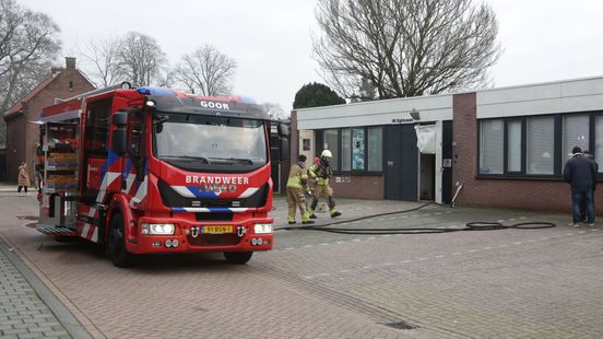 112 Nieuws: Winkelbrand in Goor | Aanhouding na ongeval in Enschede.