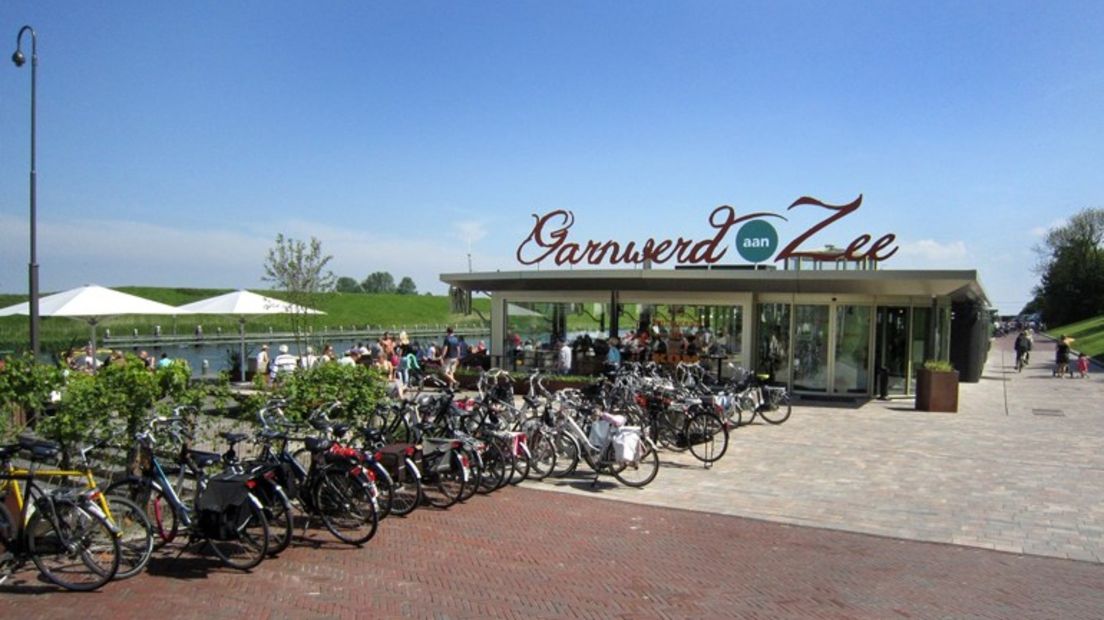 Restaurant Garnwerd aan Zee in drukkere tijden