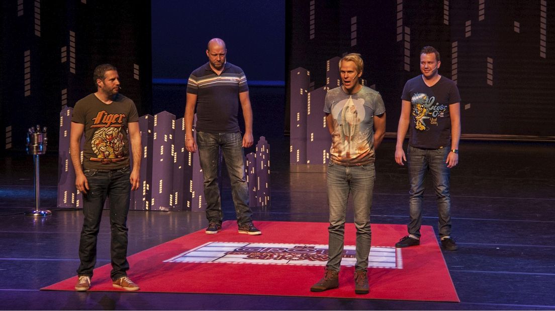 Foto's Tijl Beckand En Ruben Van Der Meer In Wilminktheater Enschede ...