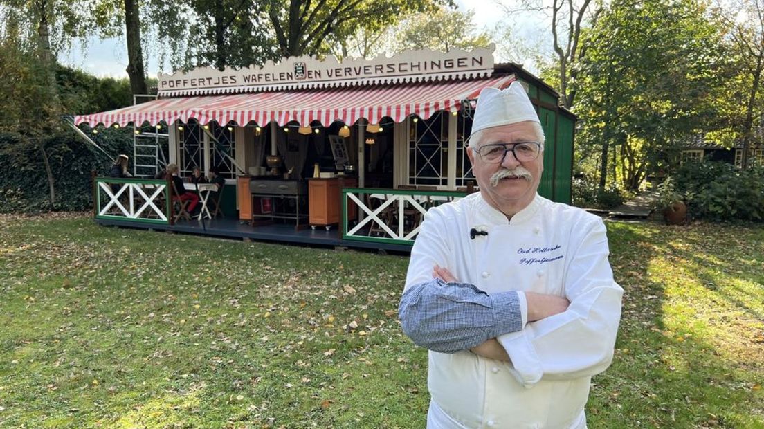 Hans bakt al 55 jaar poffertjes en heeft een kraam in de tuin: 'Vind het wel een keer genoeg'