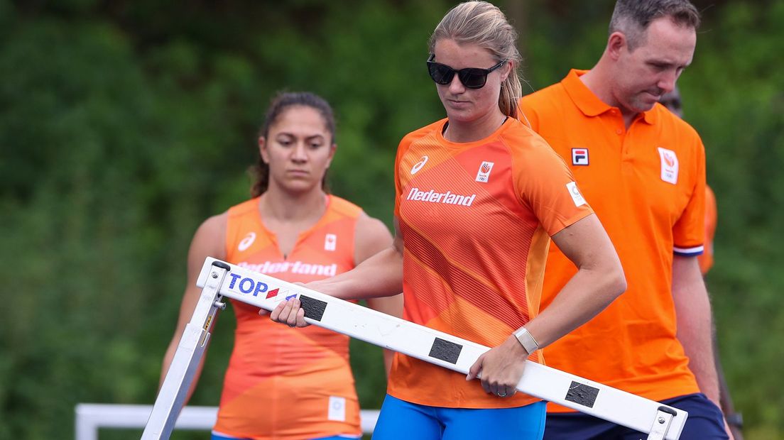 Dafne Schippers met Bart Bennema (rechts)