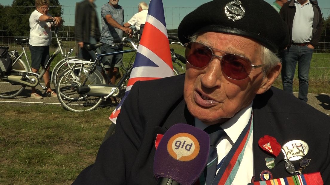 Ook Britse veteraan Leslie Reeves werd geweigerd