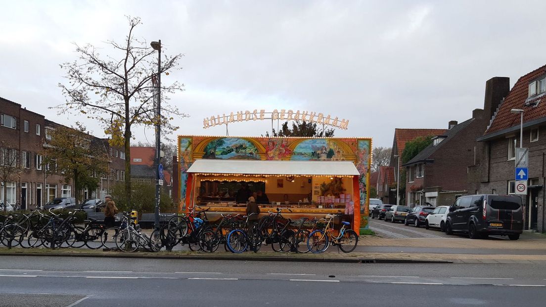 De oliebollenkraam aan de Amsterdamsestraatweg.