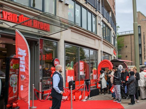 Nieuwe Dirk-supermarkt geopend in oude Rock Palace in Torenstraat