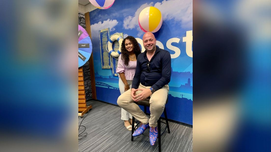 Yosina en presentator Piet-Cees van der Wel