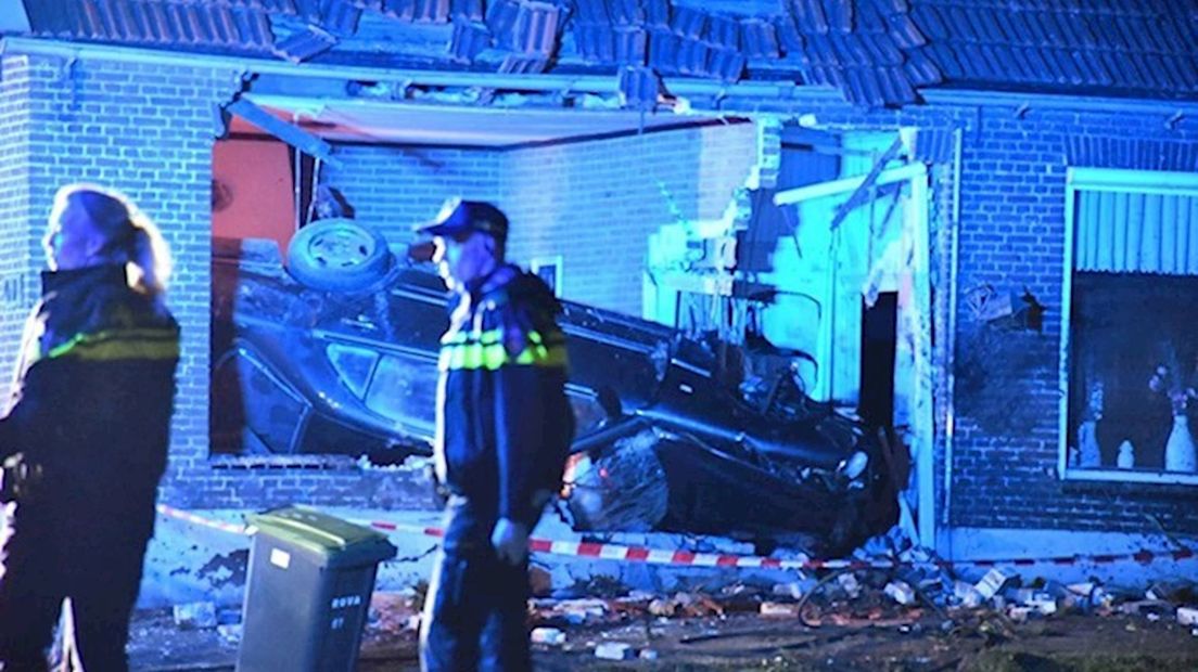 De bewoners van het huis, waar Henk S. naar binnenreed, ontsnapten op miraculeuze wijze aan de dood