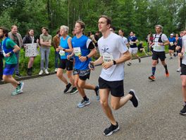 Ruim 10.000 deelnemers tijdens sfeervolle Utrechtse marathon: 'Deze is voor jou, mama'