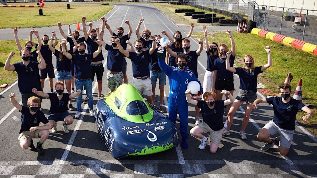 Het Delftse Eco-Runner Team vestigt met waterstofauto nieuw wereldrecord