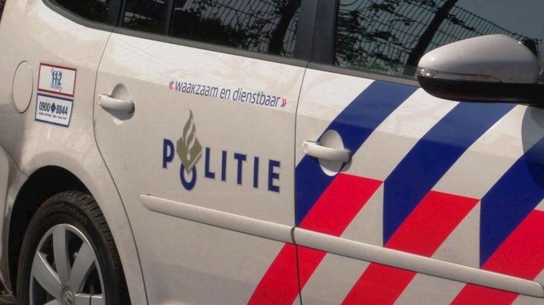 Man probeert auto te stelen in Zenderen