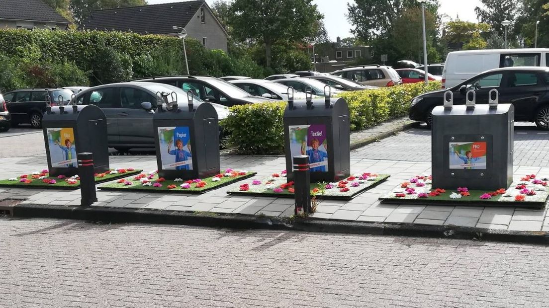 Da afvalcontainers met bloemenmatjes (Rechten: Facebook gemeente Hoogeveen)