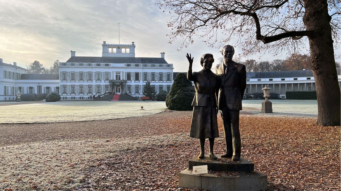 Paleis Soestdijk opent de deuren toch weer 'Jammer om zomaar dicht te houden' RTV Utrecht Paleis Soestdijk opent de deuren toch weer 'Jammer om zomaar dicht te houden' RTV Utrecht