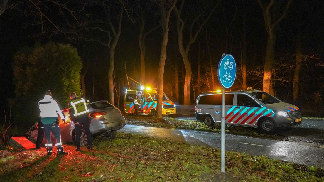 De auto kwam in een sloot tot stilstand