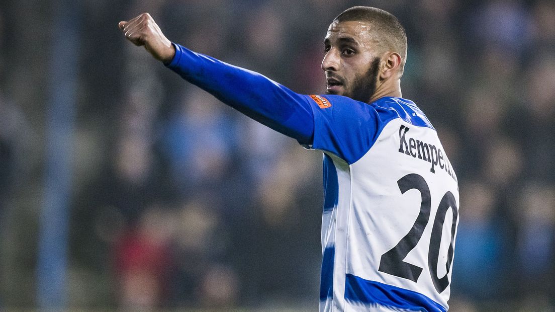 Youssef El-Jebli zorgde uiteindelijk voor 2-0 voor De Graafschap