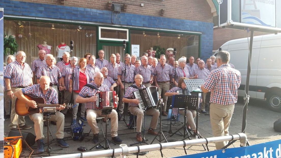 Gitaristen, pianisten en andere muzikanten gezocht