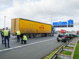 Twee gewonden bij ongeval A12, boetes voor filmende voorbijgangers