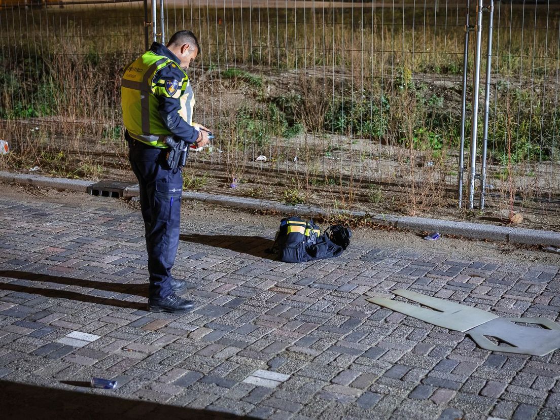 De plek waar de agent door een automobilist werd aangereden