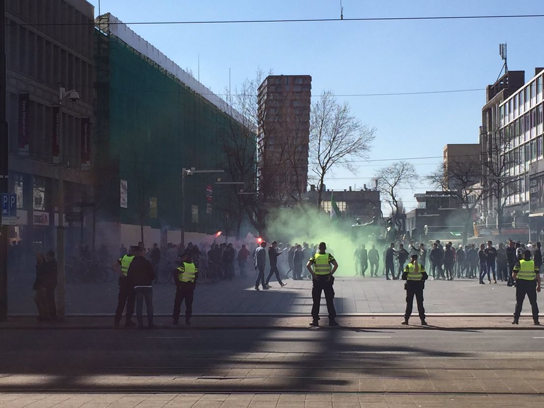 Onrust op het Stadhuisplein in Rotterdam