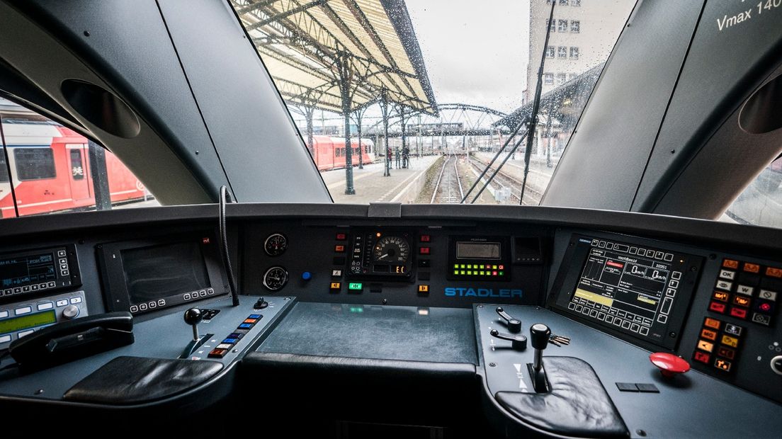 Het interieur van de zelfrijdende trein die in 2020 werd ingezet bij een proef in Groningen