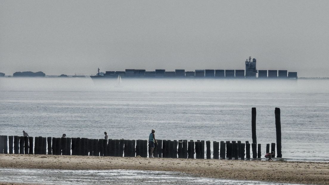 Mist op zee zorgt voor mysterieuze plaajtes