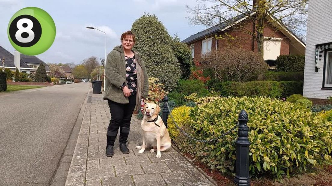 Mevrouw De Wolf-De Wolff oog in oog met wolf bij centrum van Doetinchem