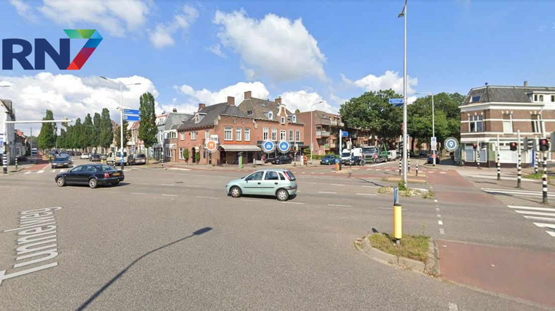 De ingang van de Krayenhofflaan vanaf de Vijfknoop.