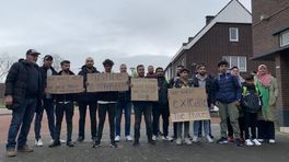 Vluchtelingen Roermond en Maastricht demonstreren bij IND