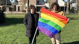 Zutphen krijgt eerste regenboogzebrapad na actie Jesse en Jelle