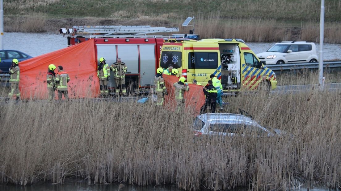 Bestuurder overleden na ongeluk op A58