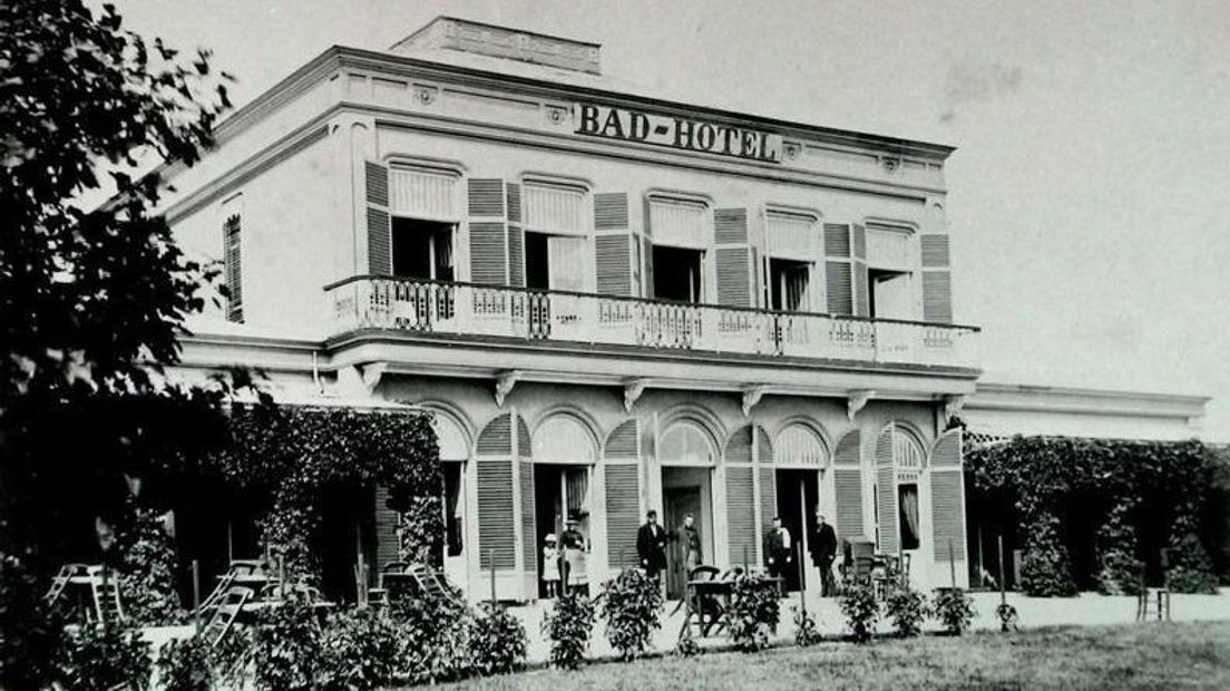 Ruim 150 jaar geleden kwamen mensen al kuren in Domburg. Velen van hen logeerden in het badhotel.