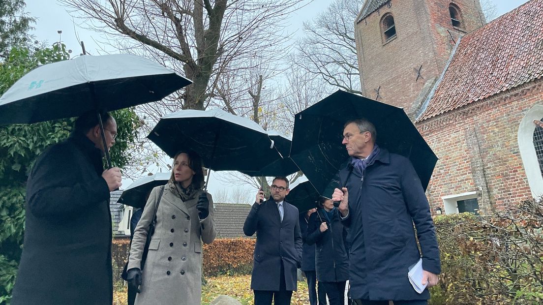 Hanke Bruins Slot, minister van Binnenlandse Zaken en Koninkrijksrelaties, heeft maandagmiddag een bezoek gebracht aan Winsum.