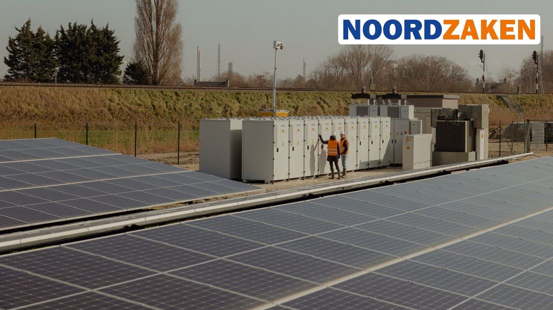 Batterijen van Solarfields bij zonnepark in Terneuzen
