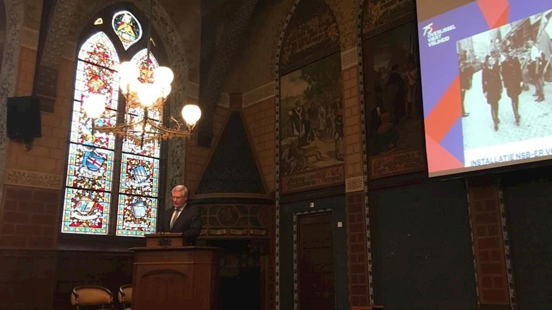 Commissaris van de Koning Andries Heidema geeft het startschot