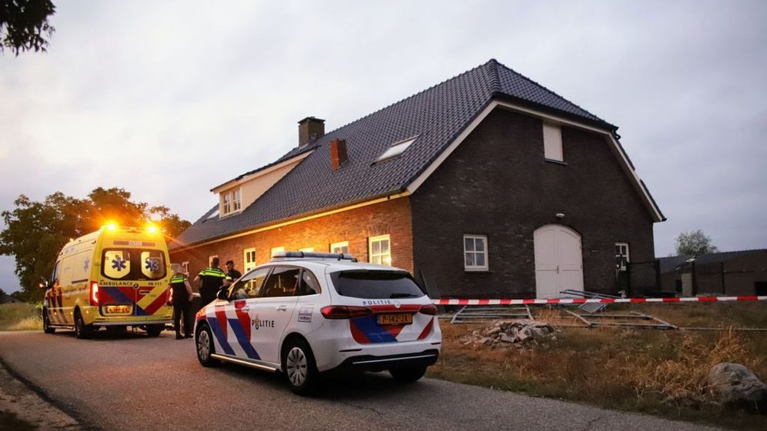 De overval werd gepleegd in een vrijstaande woning.