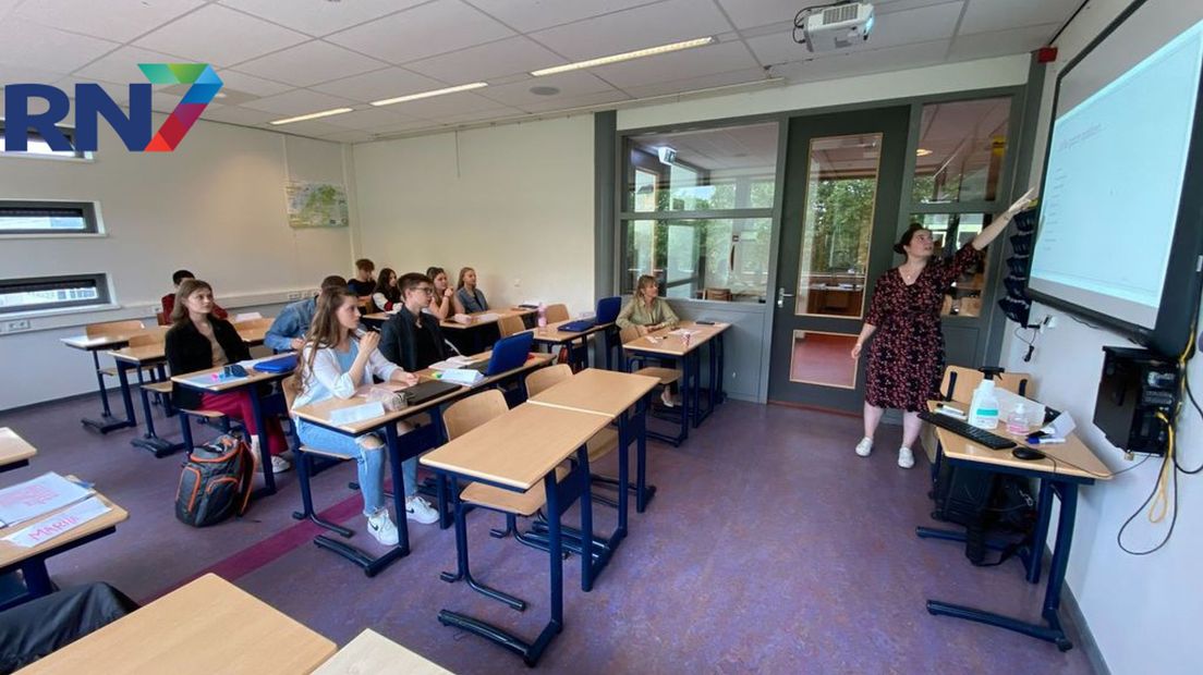 Oekraïense leerlingen krijgen les Nederlands