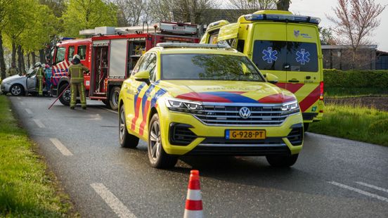 Meerdere gewonden bij ongeluk Schoonebeek. Meerdere gewonden bij ongeluk Schoonebeek.