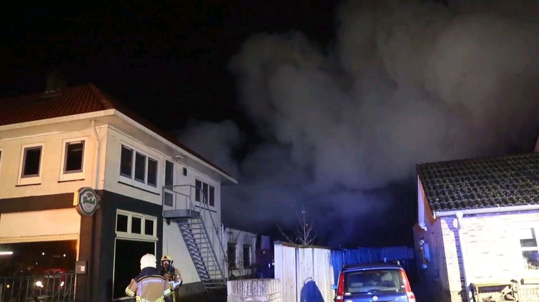 Brand bij antiekwinkel in Glane