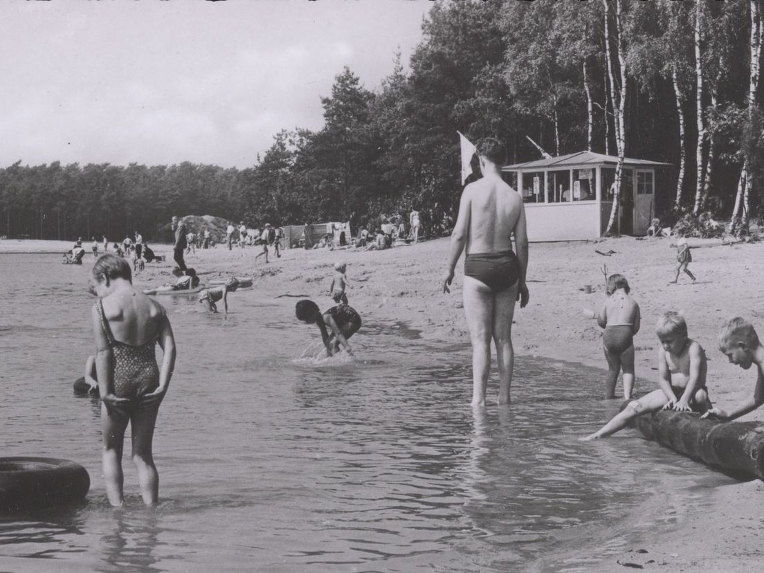 De zwemplas in vroeger tijden