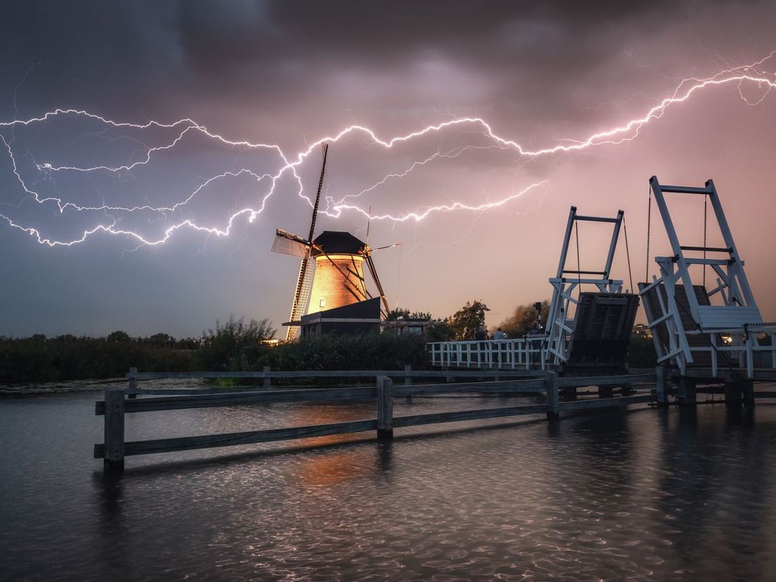 Hoe maak je de beste foto's van onweer? Tips (en de mooiste