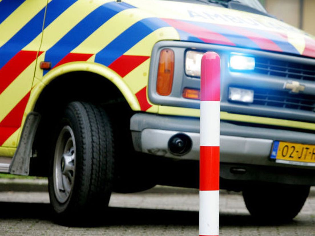 01-06-Ambulance.cropresize.1.jpg