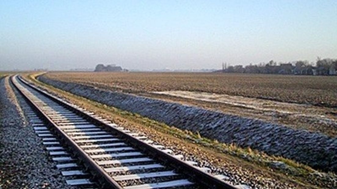 De bestaande spoorlijn is niet geschikt voor passagierstreinen