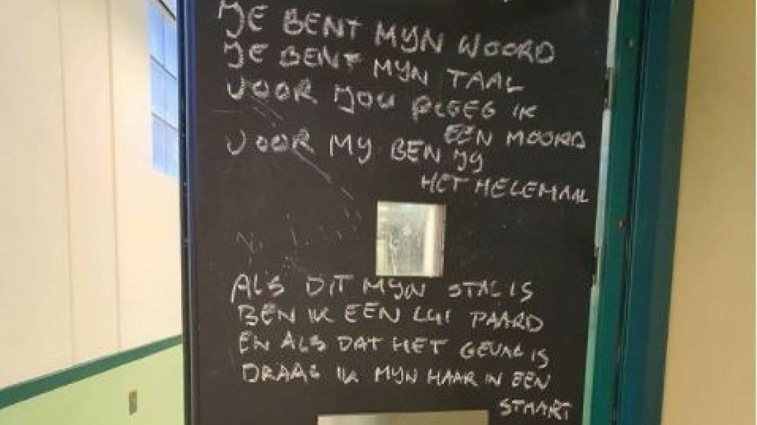 Een deel van het gedicht van de arrestant