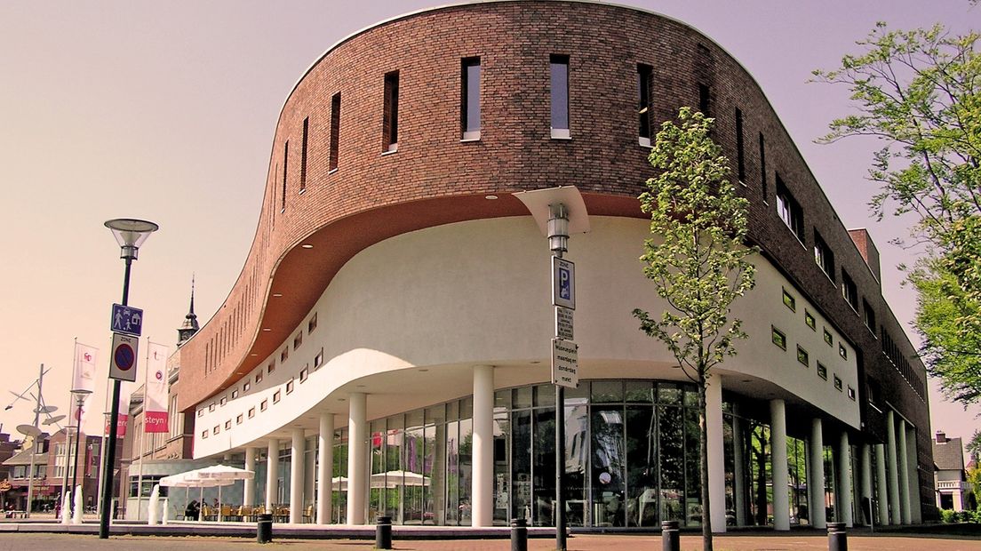 Een archieffoto van cultuurcentrum Beresteyn, waar de bibliotheek is gevestigd.