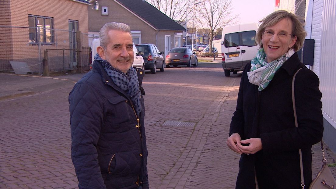 Buurtbemiddelaar, Hans Blom (links) en coördinator buurtbemiddeling, Anja Rijlaarsdam (rechts)